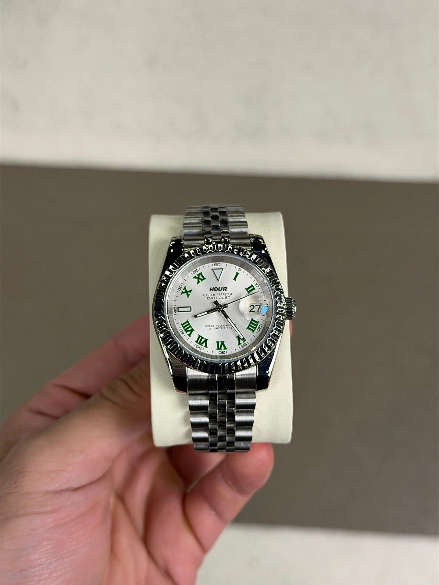Aurora Hunter Green