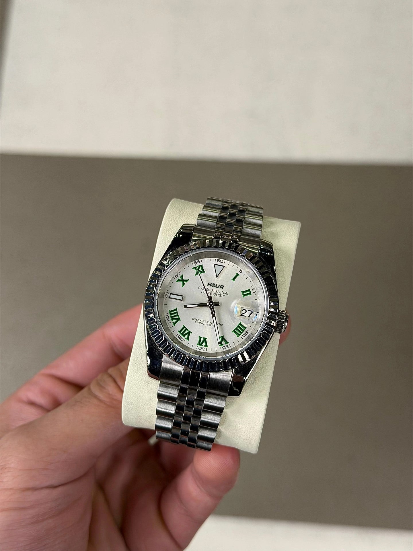 Aurora Hunter Green