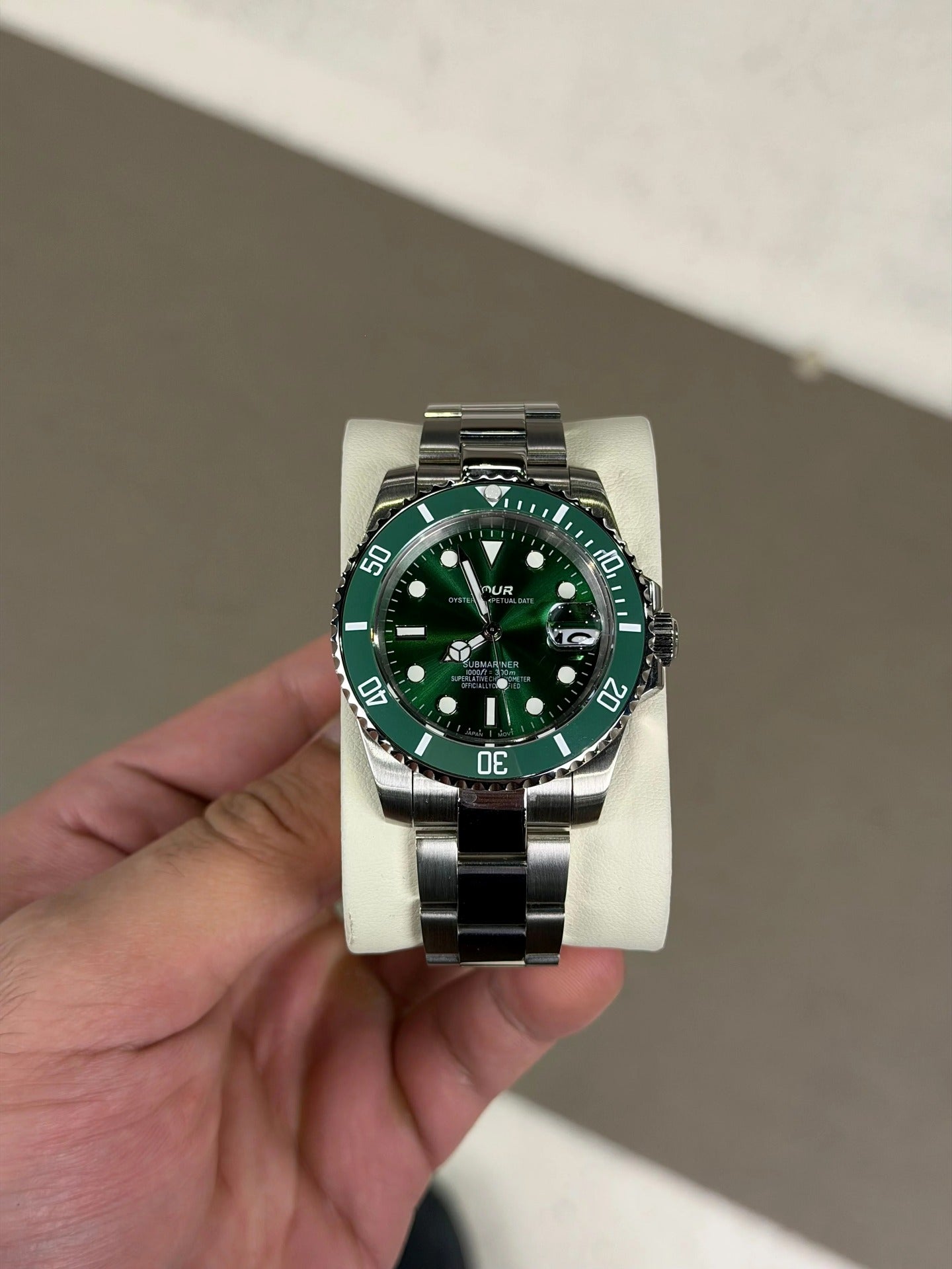 Emerald Gloss Green