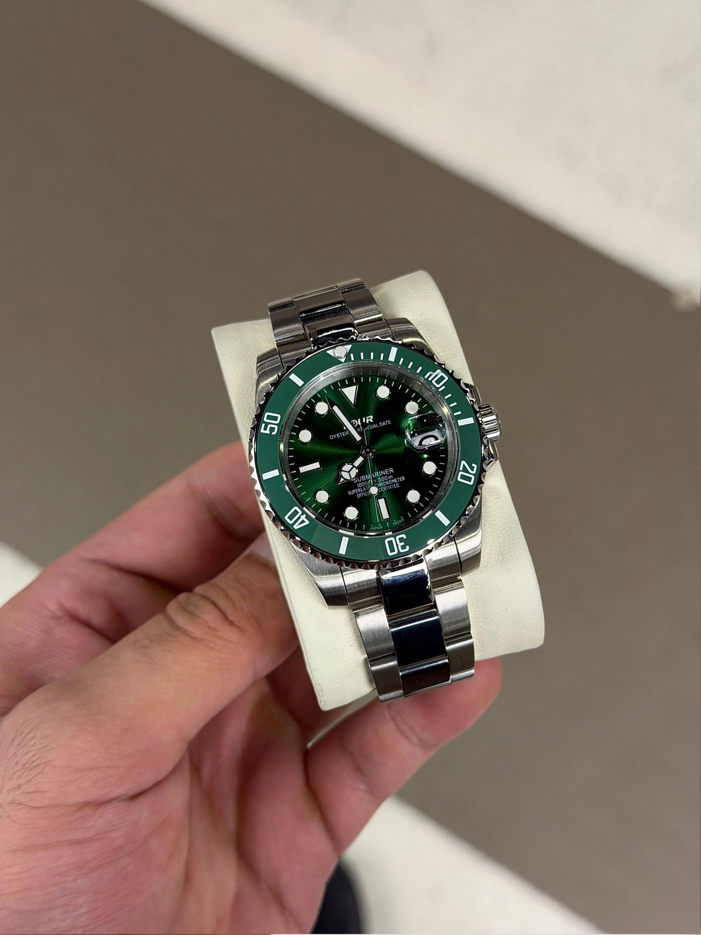 Emerald Gloss Green