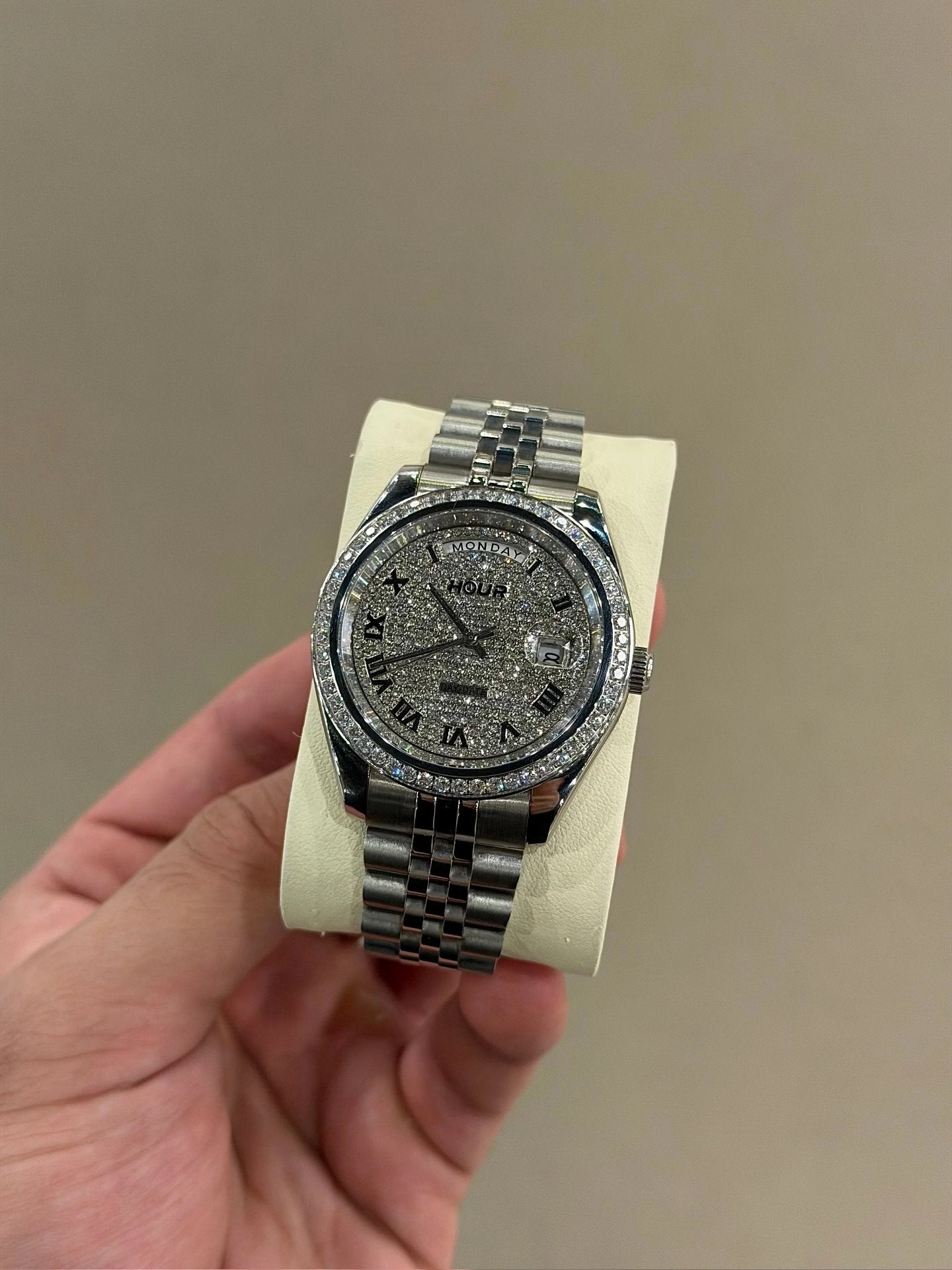 Eternal Frosted Dial