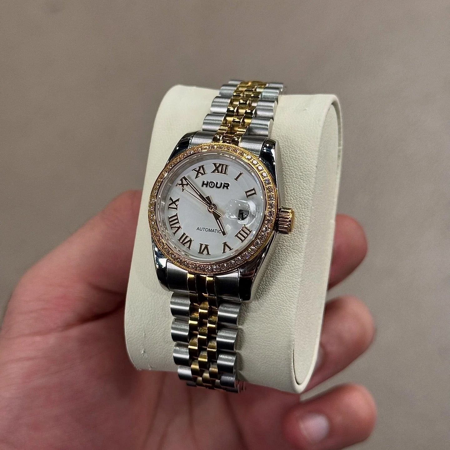 Golden Glimmer Dial